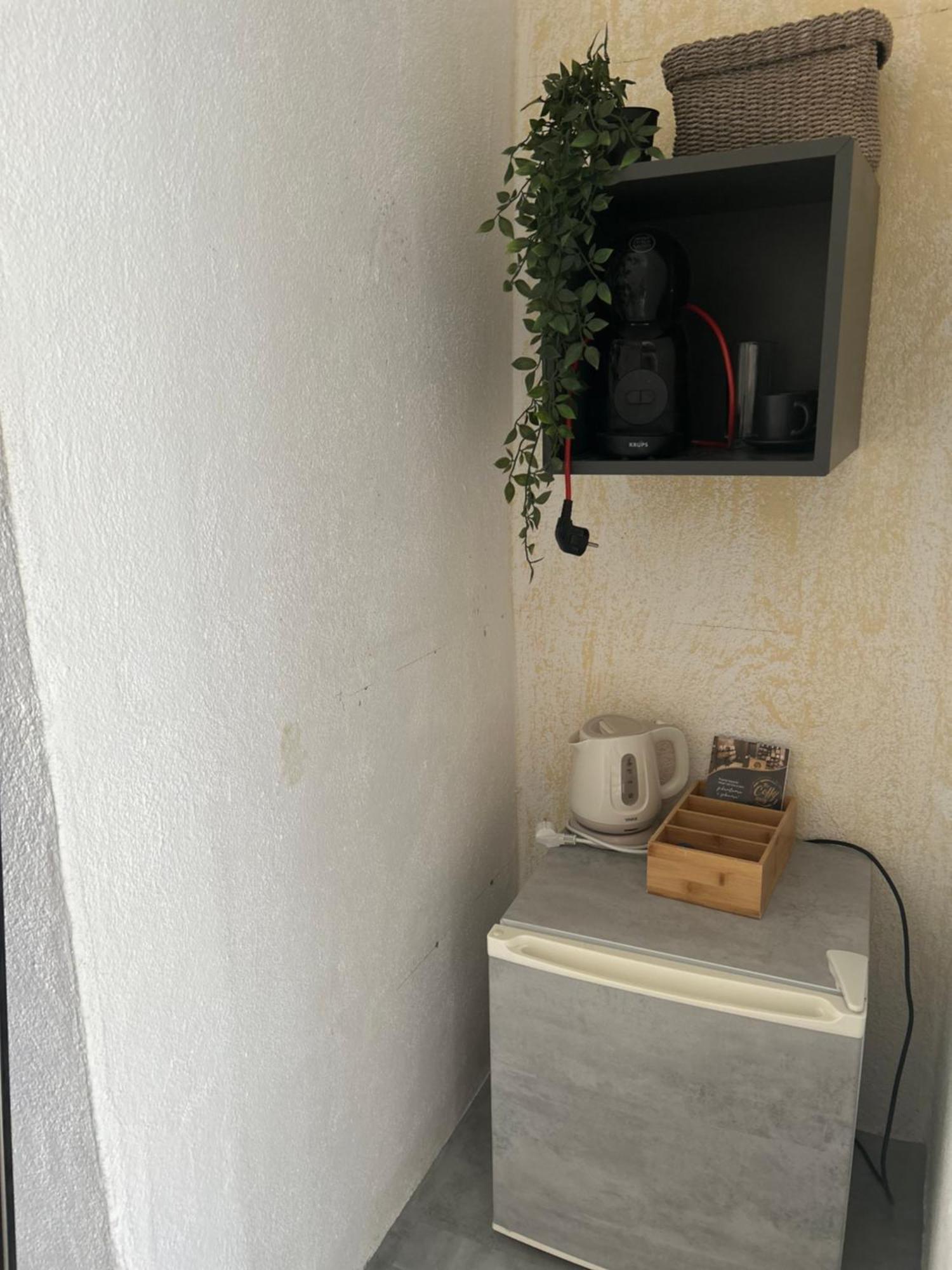 Soba Za Odmor P&E Hotell Kaštel Štafilić Exteriör bild